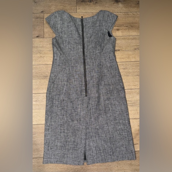 Ann Taylor Knee Length Business Dress Black size 6 - Picture 2 of 5